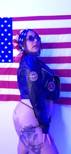 With a taste of freedom and some mischief 🎆. od TaraCarson  6 snímek