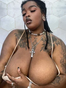 Anaa_Fuentess really big tits🔥🍒🥺 Foto 6