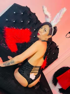 Trinityy__ Your naughty bunny Pic