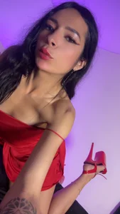Queen ari od Ariel_nitzche  2 snímek