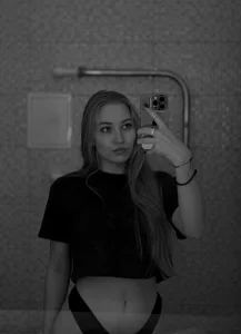 Mia_milleks a hot kiss from Mia صورة واحدة|Mia_milleks a hot kiss from Mia صورتان|Mia_milleks a hot kiss from Mia  2 صور|Mia_milleks a hot kiss from Mia  2 صورة