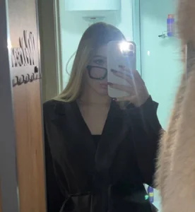 Public od HillaryMaze  snímek