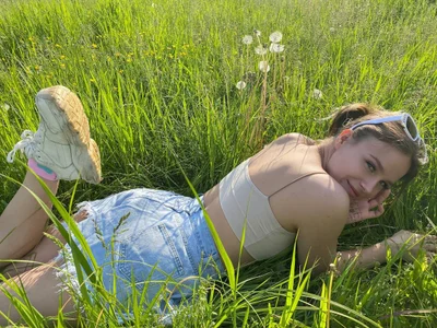 TaiteBayles summer vibe Pic 4