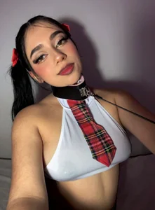 Zdjęcia luna_cute__ Schoolgirl: 