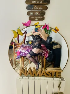 Madame_la_Bourgeoise La Bourge en porte jarretelles ! Pic 9