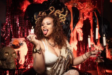 MelaniaKnauss HALLOWEN PICS ( MEDUSA) Pic 5