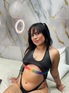 Antonella_scott1 kisses for daddy Pic