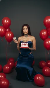 lyam_ebony_のHappy Birthdayの 2枚の写真