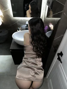 MiaBlisss_ Bathroom Pic 2