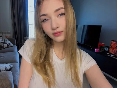 AveryBerkson crazy face 사진 5