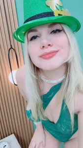 Crystal-WoodsのHappy St. Patrick’s Day… come get your dose of good luck.💚😉の 5枚の写真