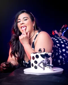 Happy birthday to me 🎉🩷 de martina_foxy_  5 photos