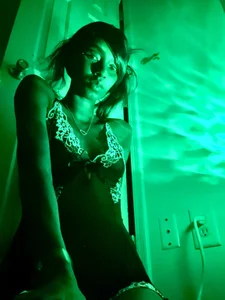 Her_ForbiddenGarden Public Pic 5