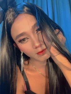 Zdjęcia Petite_HugeCock Public:  5