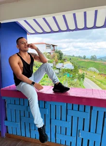 dvg2402 Public Poză 2