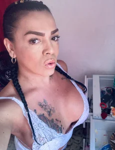 KataLehlla: Bella trans 🏳️‍⚧️ ( 5 фото)