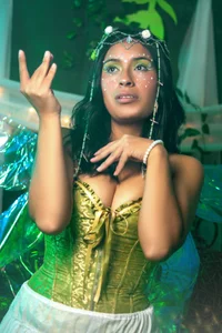 Roxanne_Han ✨🧚🏽‍♀️ℍ𝕒𝕡𝕡𝕪 ℍ𝕒𝕝𝕝𝕠𝕨𝕖𝕖𝕟🧚🏽‍♀️✨ Bilde 2