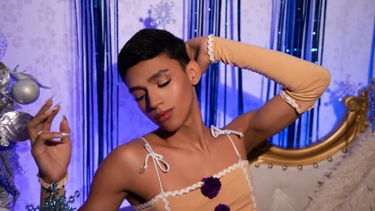 BILLY_JAMEES christmas vibes Pic 5