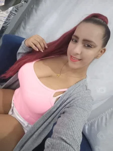 LuluRagazzi casual and sexys selfies Pic 4