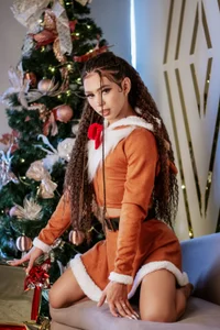 Samantha_Bernardo Merry Christmas 2023 Pic 4