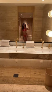 violette_rose Public  6টি ছবি