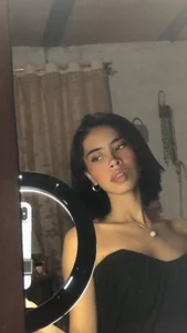 Miahotcs1Public Bild 3