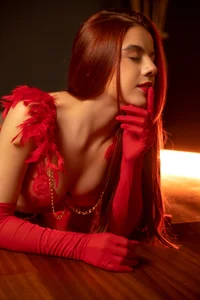 Layla_castilloo Red passion❤️‍🔥 Gambar 2