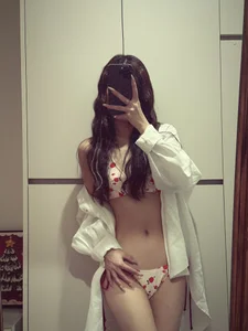 Sophia-000's XXX Nude Photo 2