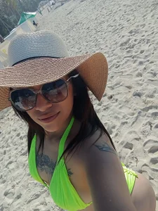 kathypink_ Beach Pic 7