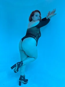 RoxieJackson I don't need words, my body already says it all Pic 6