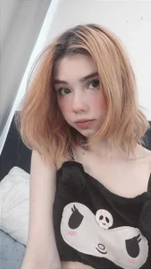 YumikoMoriのcute tank top and lilac eyes😊👀💖の 4枚の写真