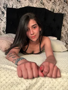 Xiomara_vega 💋 Looks that say it all Pic