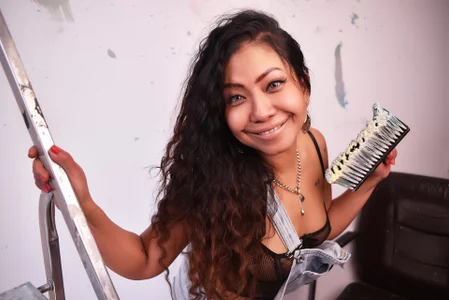 ElyaQuinn: Power Tools & Power Moves ( 7 фото)