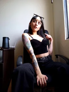 Naughty_KittenmのMeの 2枚の写真