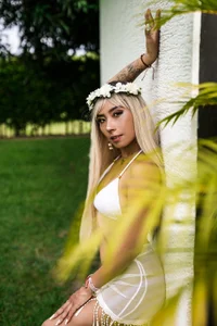 SabrinaSpell_ Aloha 🌴 Hình 5