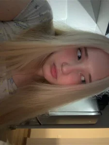 KinyKim Public Pic