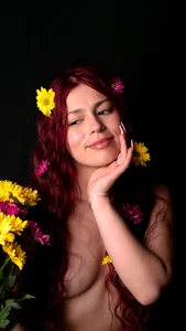 Julieta_Russell In the paradise Pic 4