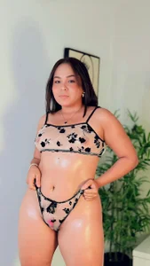 Oil and pleasure! od _Victoria_Collins  3 snímek