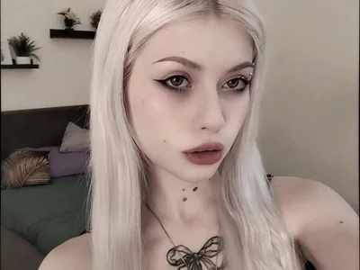 Sofia de t_A_T_u  4 Imagens