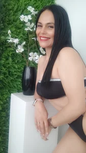 CharlotteCottin happy tuesday ✨ Immagine  3