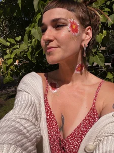 FoxRineHelen Public Pic 4