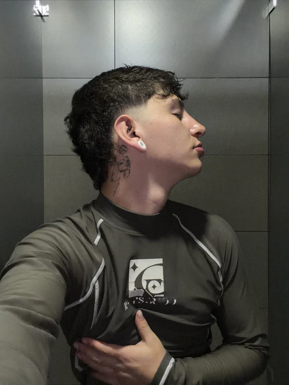 ARON_LUXX Foto en Tendencia 8437