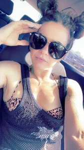 girlpilot Space buns Poză 4