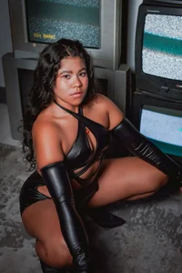 Street Attraction🫦 od AhslyEvans__  5 snímek