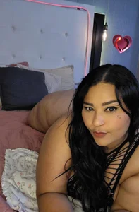 ClarigilのIf you see that I am everything you wantの 4枚の写真