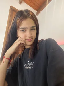 MelodyMansson Good morning, my charming one ☀️💫 I’m live from 8:30 a.m. to 3:30 p.m., waiting to tease your sense Foto