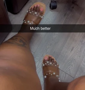 Breeding_BBW kullanıcısının Fresh Mani + Pedi 💅🏾🦶🏾 albümü -  9 fotoğraf