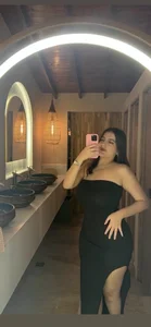alexa_collins_ Más formal💖 รูป 