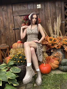 RussianGirls_ 🌿 Natural Beauty & Warm Vibes (Alicia)✨ Foto 6