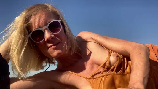 Lola_Belgium Small tits in the sun Pic 2